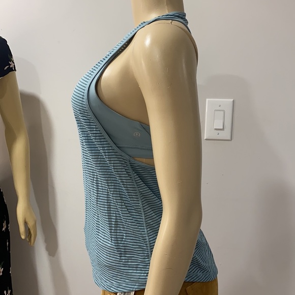 Lululemon tank top size 4 - Picture 6 of 6